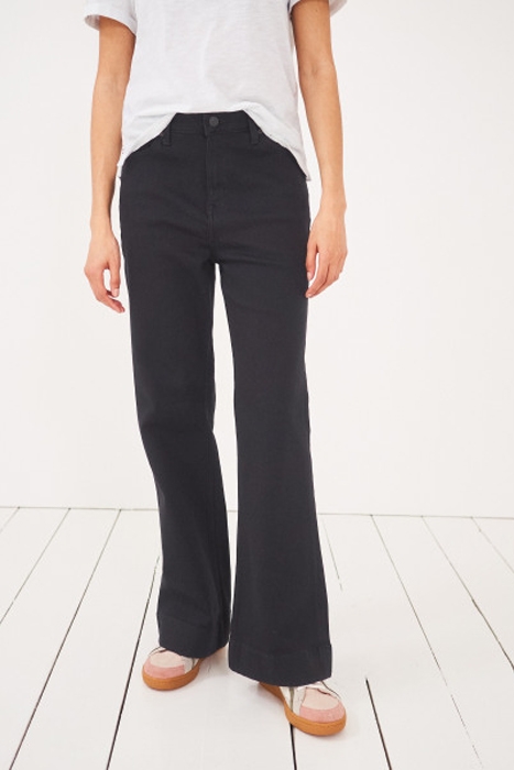 HATTIE FLARE BLACK DENIM 2