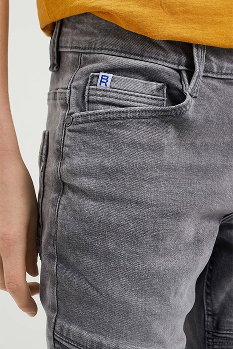 JONGENS SKINNY FIT JEANS MET BIKERDETAILS EN STRETCH GREY 4