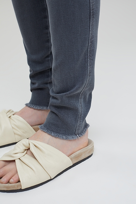 CLOSED WOMEN SKINNY PUSHER LONG JEANS MID GREY 4