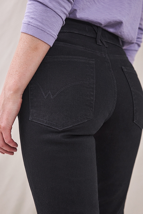 BROOKE STRAIGHT JEAN WASHED BLACK 4