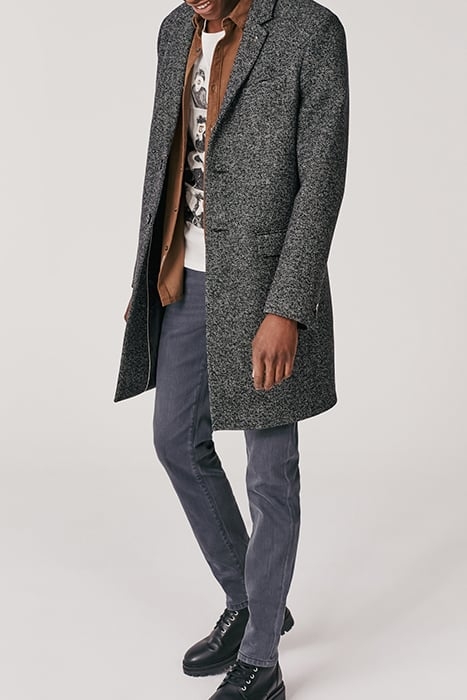 BLACK SEMI-PLAIN COAT 2