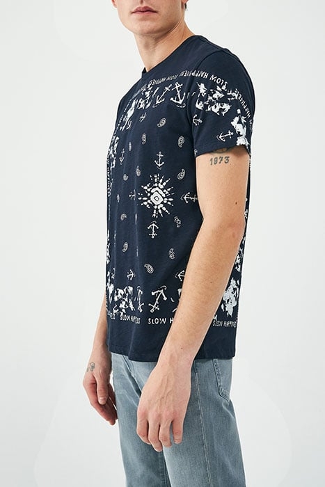 MEN'S NAVY BANDANA MOTIF T-SHIRT 4