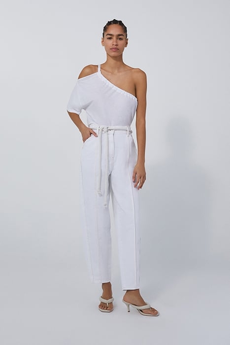 MAURE STRAIGHT IN WHITE 2