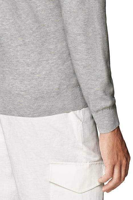 LIGHT GREY CREWNECK 5