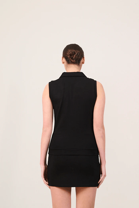 FOREST ESSENTIEL SLEEVELESS POLO BLACK 2