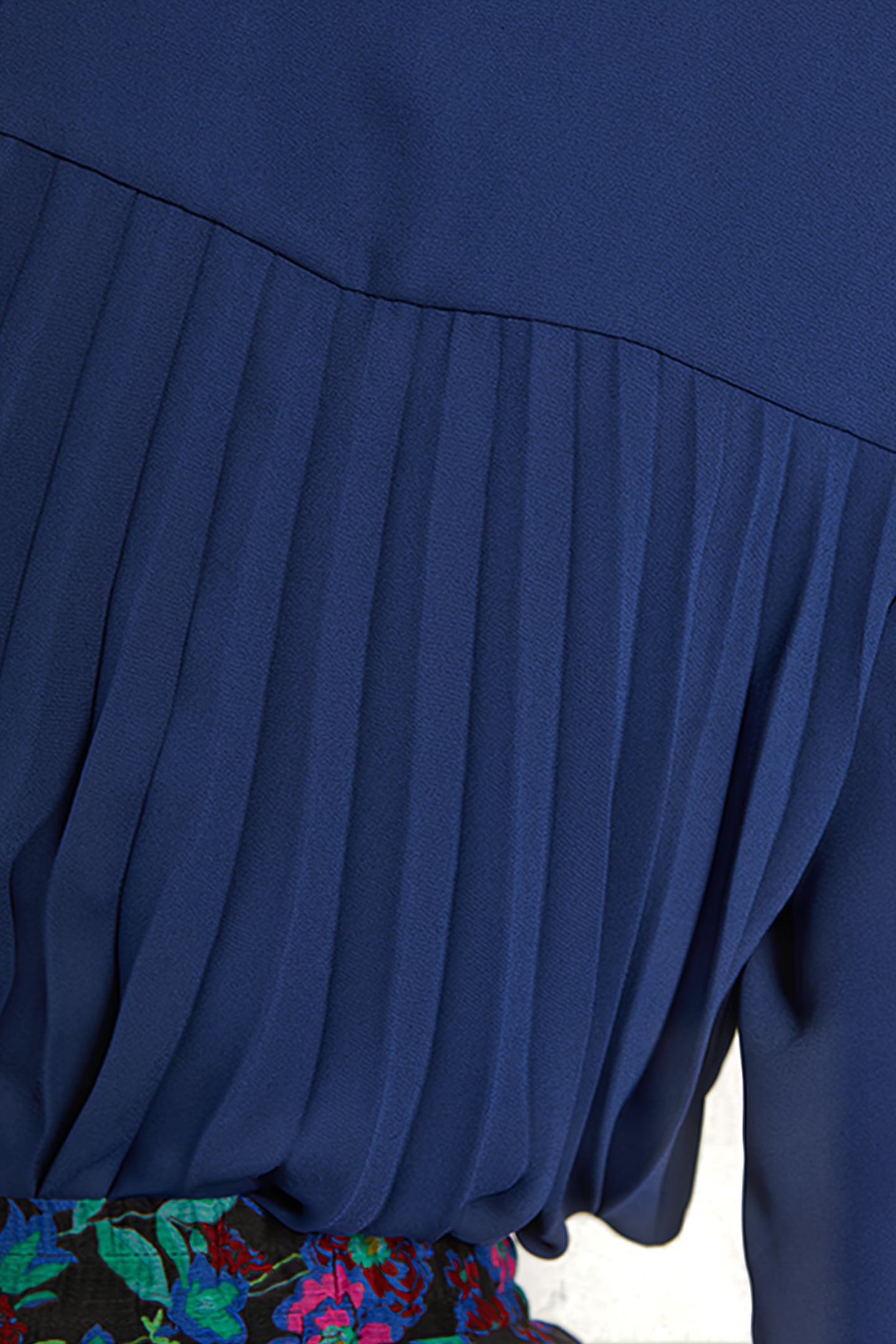 INDIGO FLOWING SHIRT WITH PLEATED BACK 7