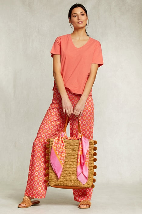 RED V-NECK T-SHIRT 3