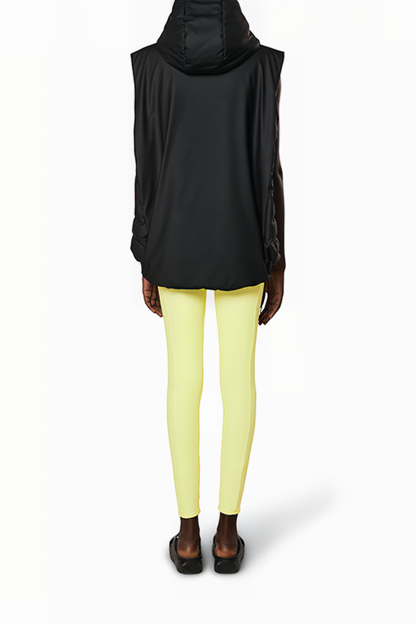 LOOP VEST BLACK UNISEX 5