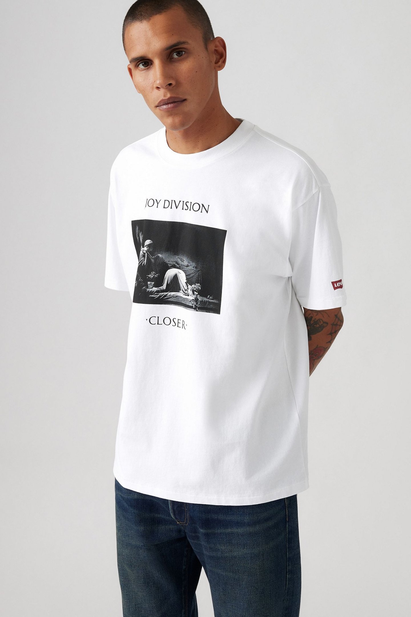 LEVI'S® JOY DIVISION BAND TEE 4