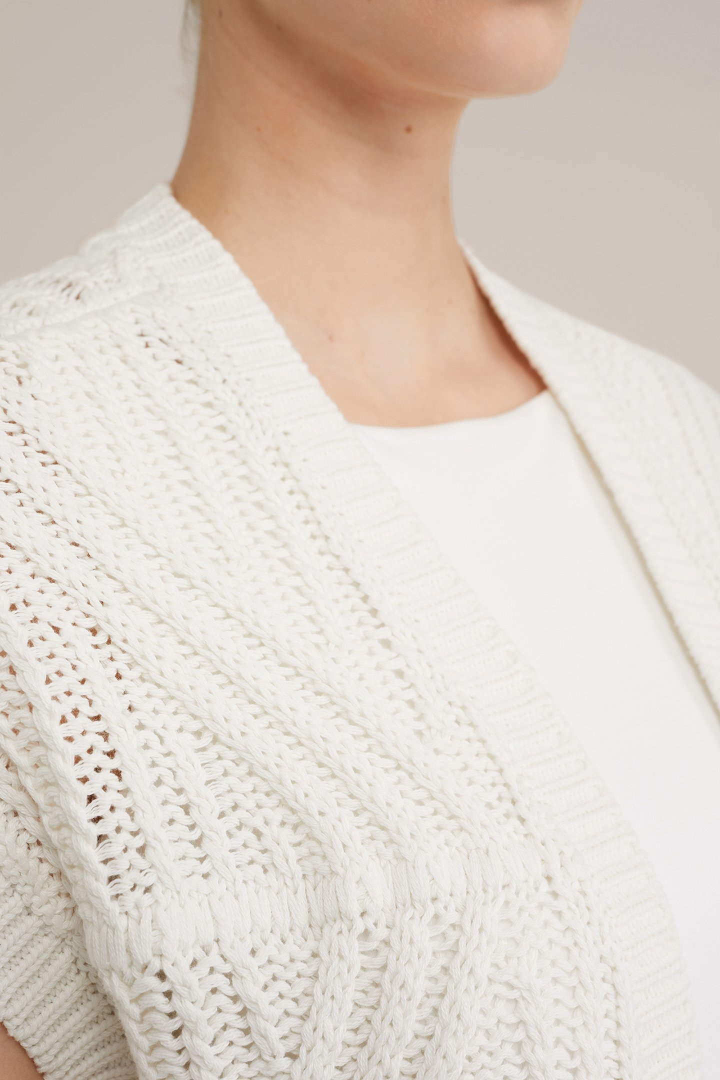 KNITTED CARDIGAN WHITE 5