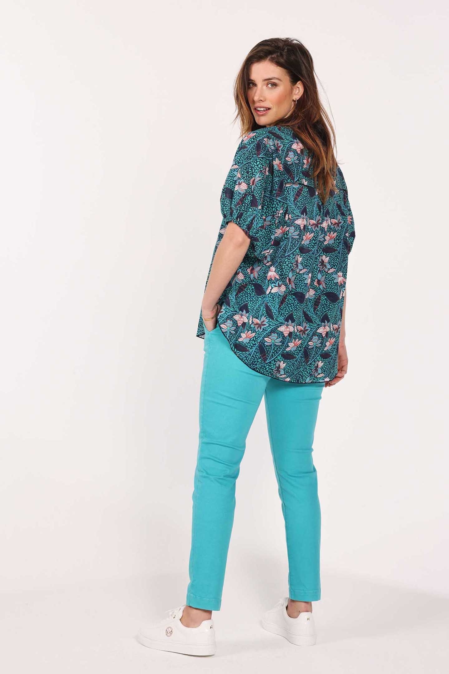 BLOUSE S/S FLIRT GREEN WITH LOTS OF LEAVES PRINT 3