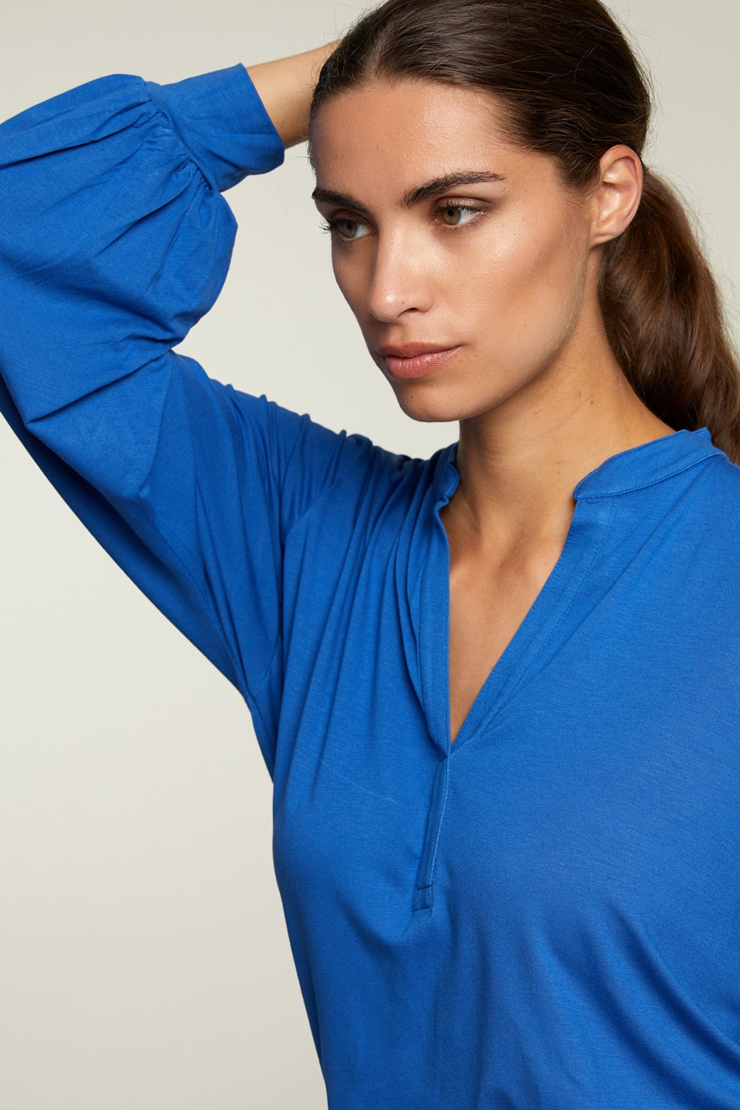 BLUE V-NECK T-SHIRT BALLOON SLEEVES 4