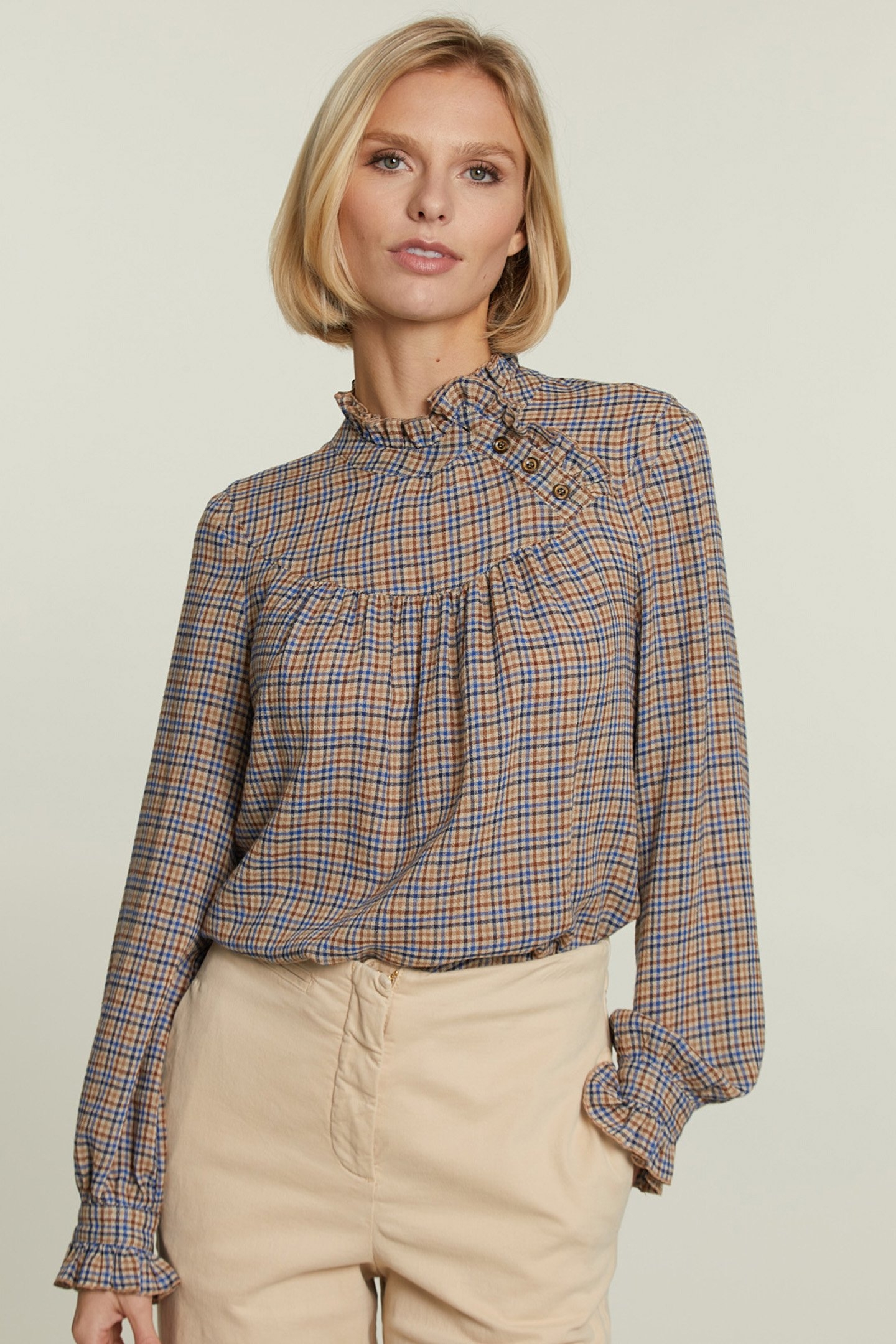 MULTI CHECKED SHIRT FANTASY NECKLINE 1