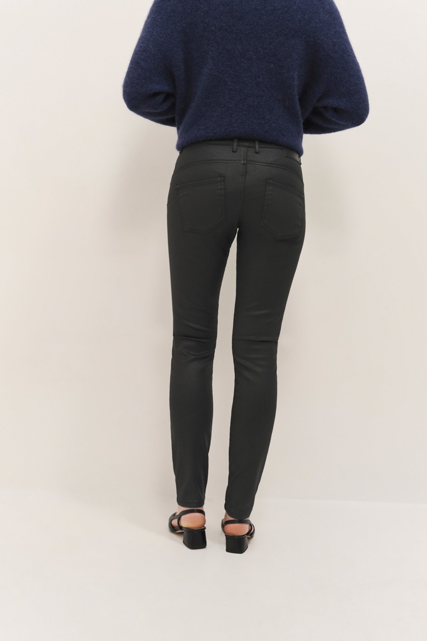 THE CHARLIE . RAW CROPPED STRAIGHT JEANS 2