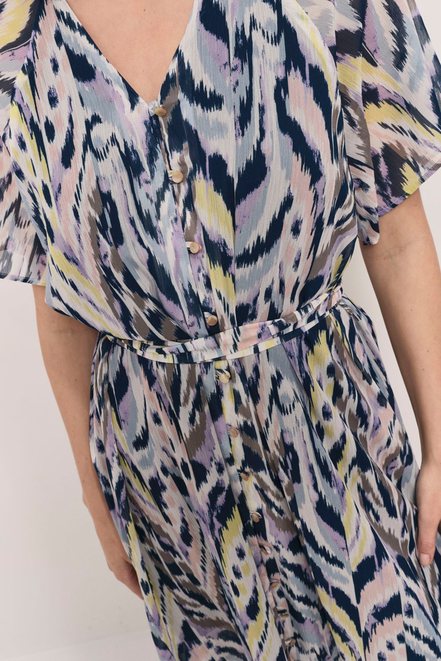 RADKA - OFF WHITE MIDI DRESS WITH LUMINESCENT IKAT PRINT 5