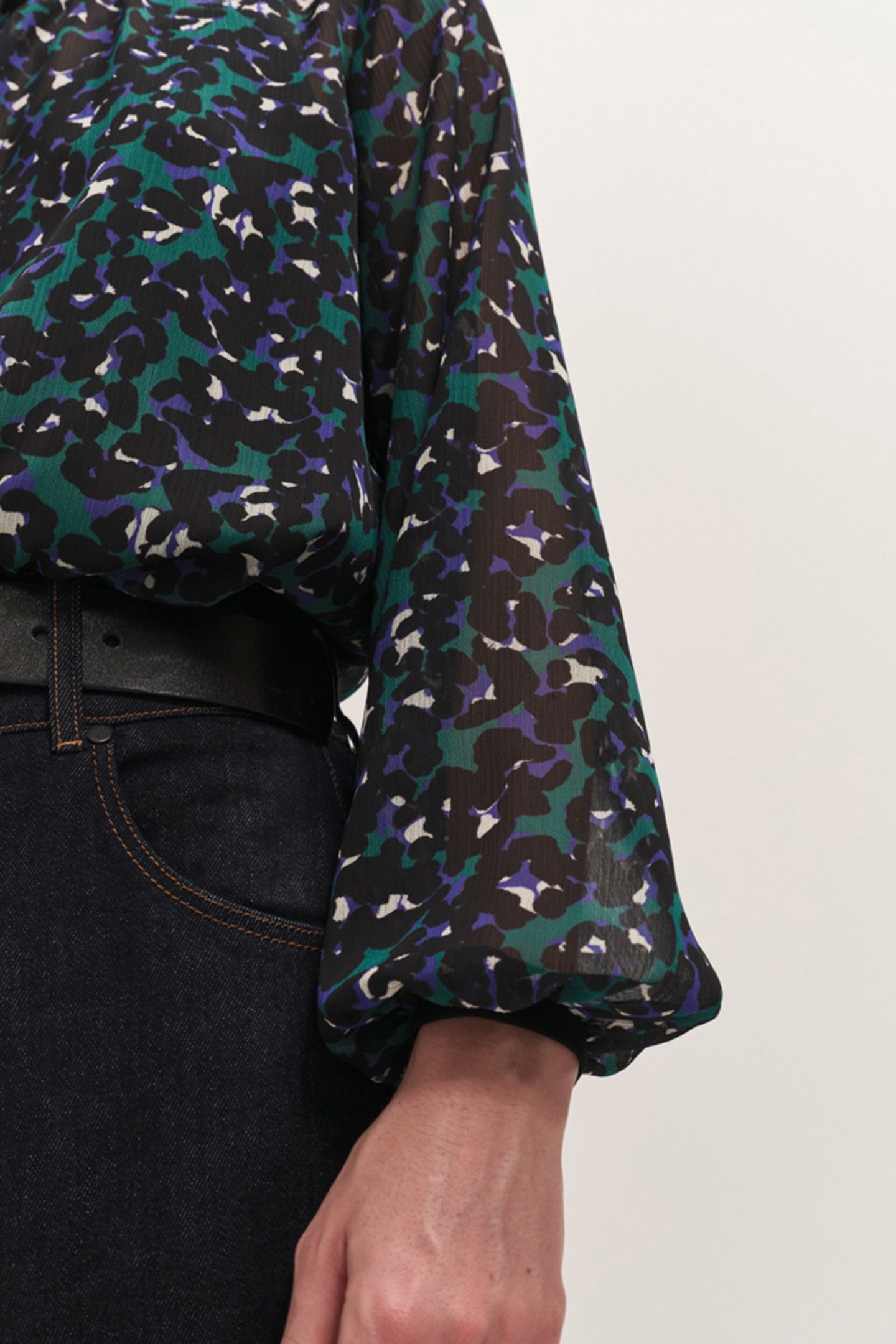 CAXIE - EVERGREEN BLOUSE WITH TACHIST PRINT 4