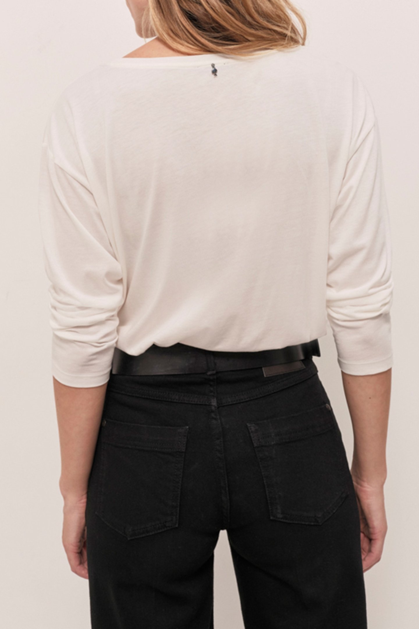 MEZZO - VISUAL ECRU T-SHIRT WITH FLORAL MOTIF 2