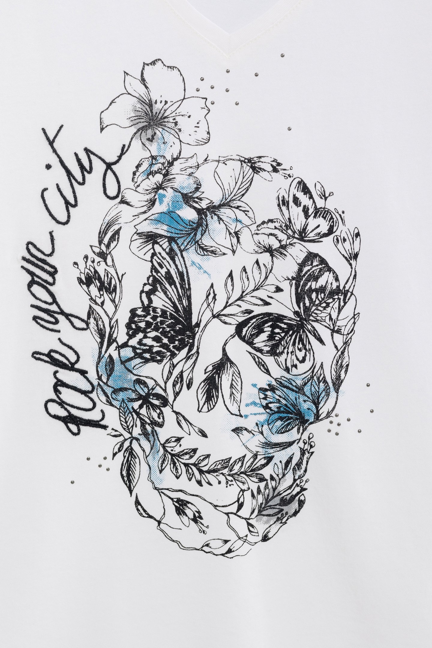 OFF-WHITE SKULL AND CROSSBONES T-SHIRT 6