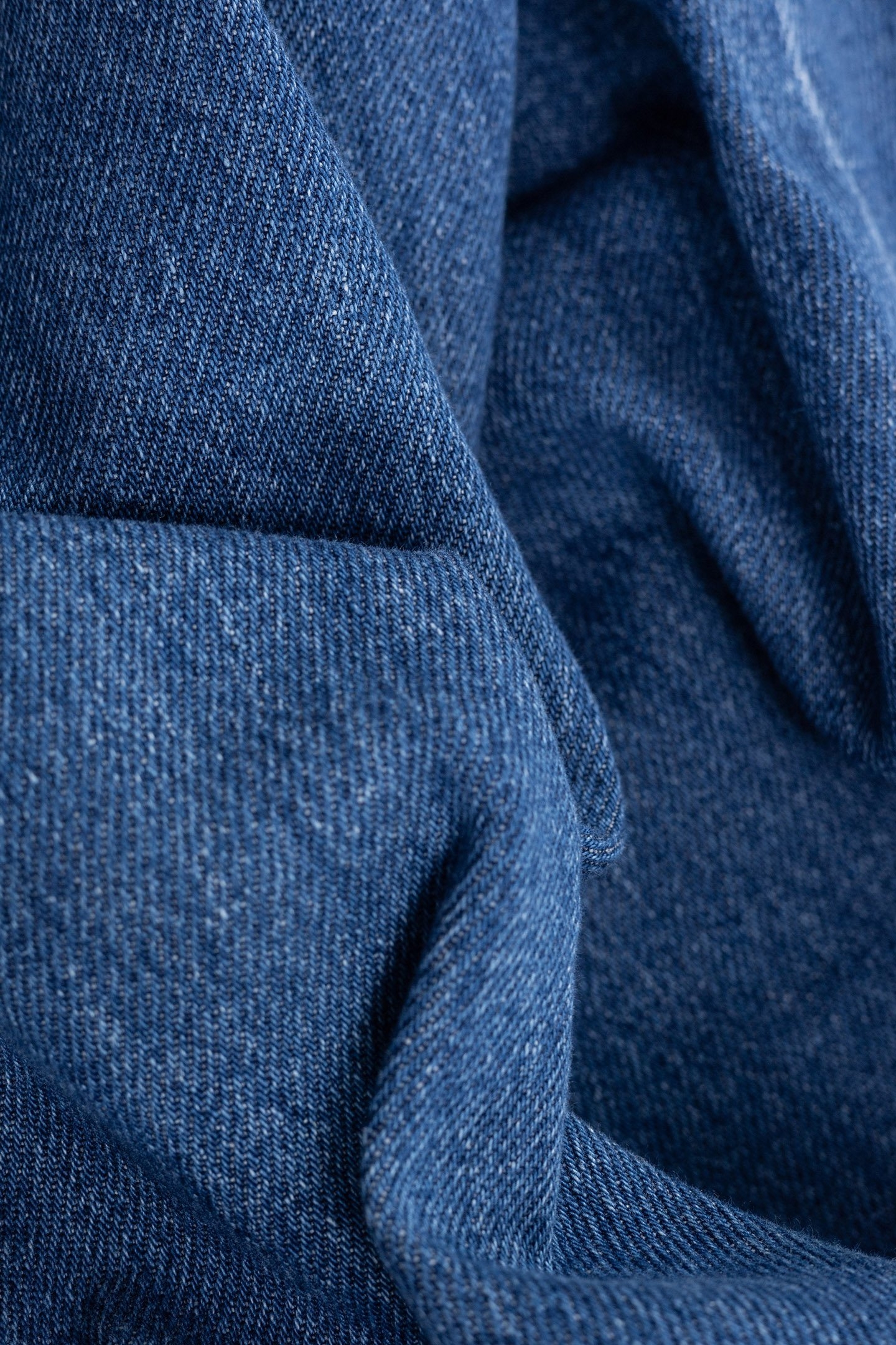 MEDIUM BLUE 7/8 STRAIGHT JEANS 5