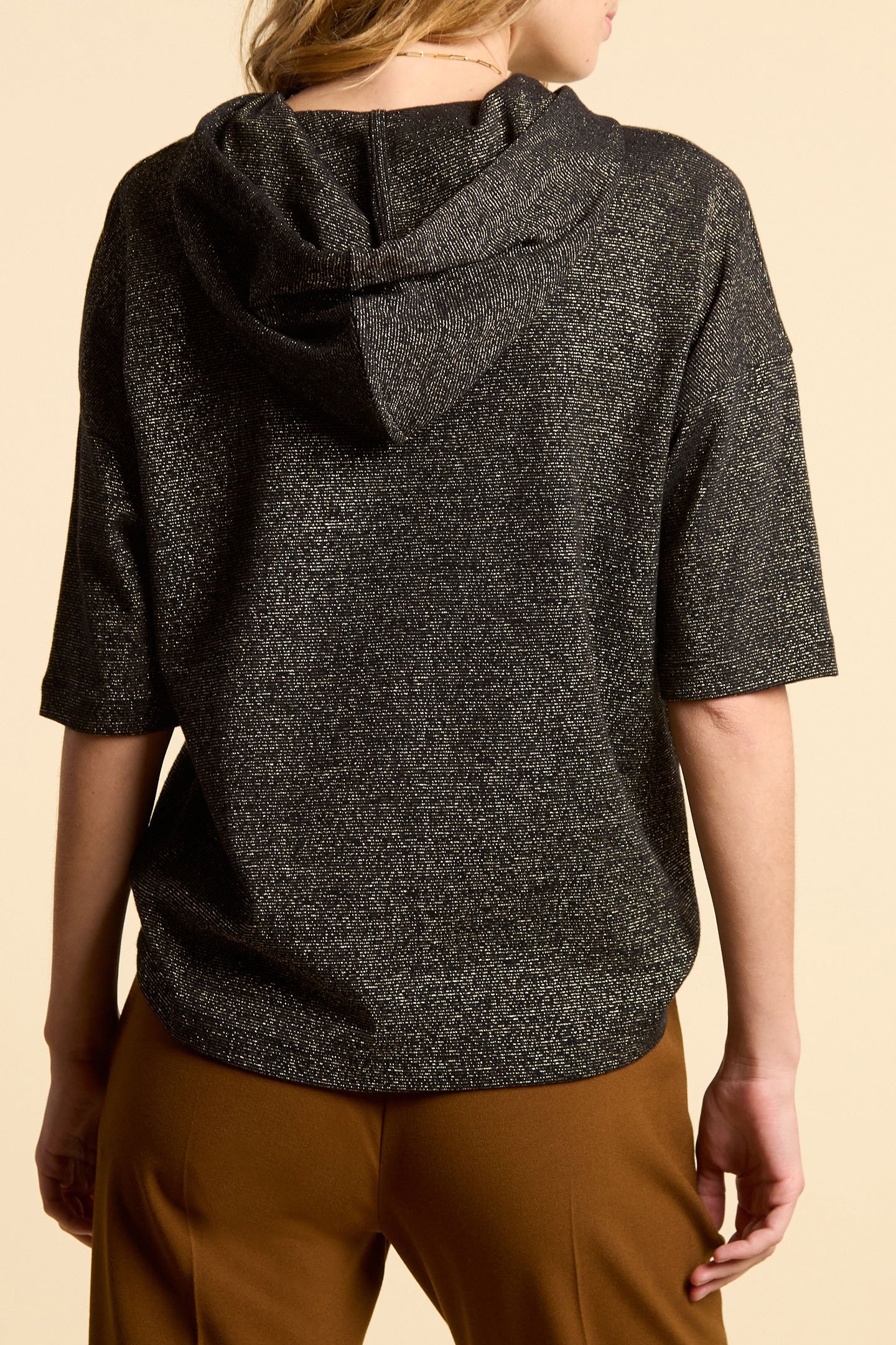 BLACK HOODED T-SHIRT WITH GOLD METALLIC STRIPES 2