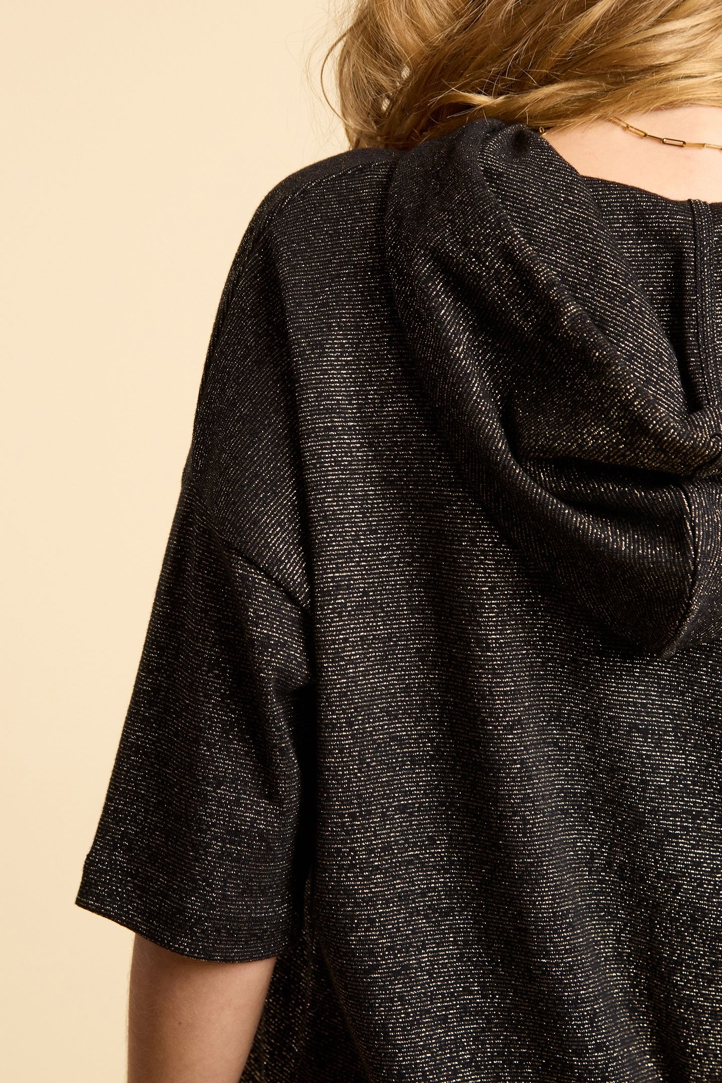 BLACK HOODED T-SHIRT WITH GOLD METALLIC STRIPES 5