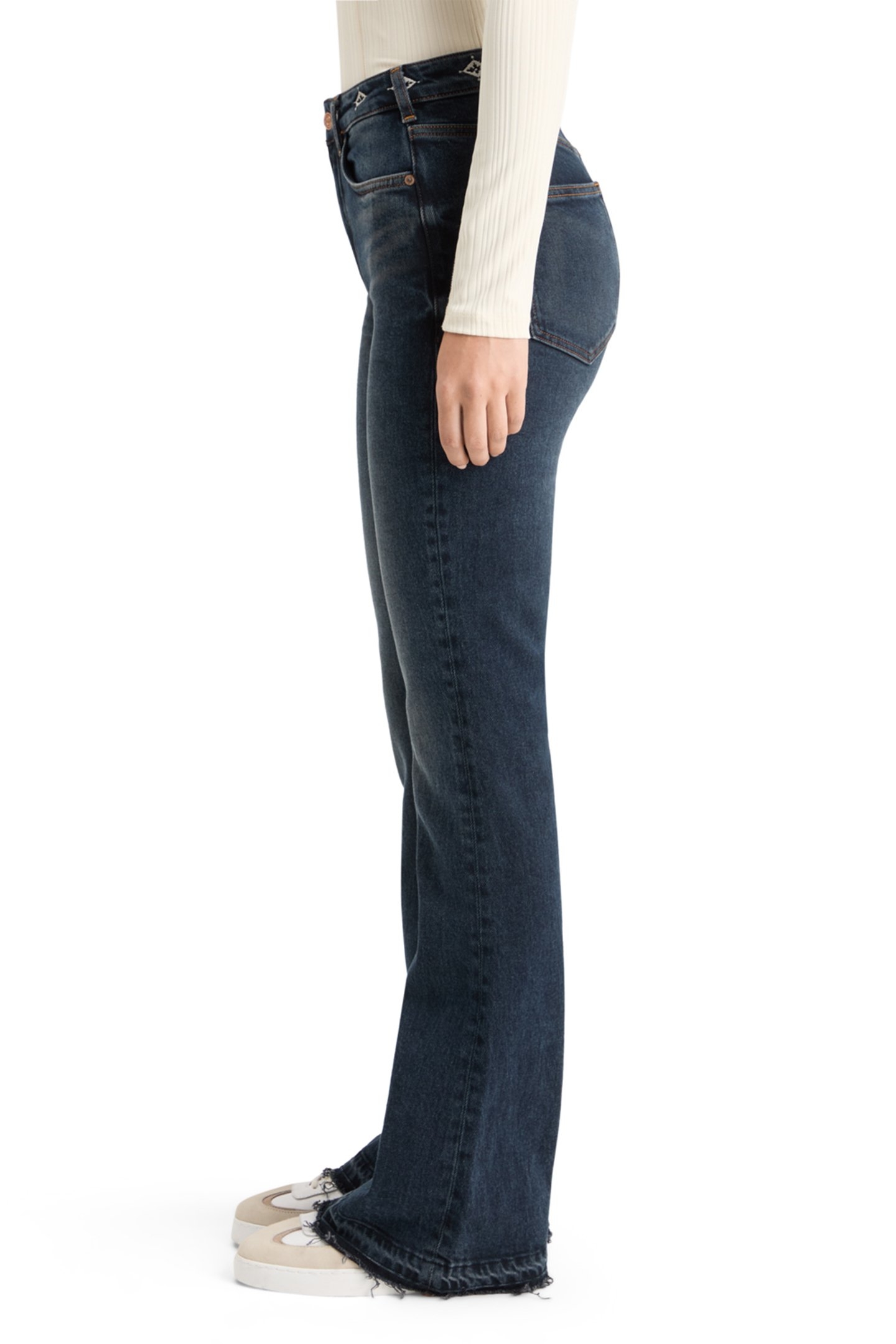 THE CHARM FLARED JEANS WITH EMBROIDERY DETAILS — ROAD  TRIP 6