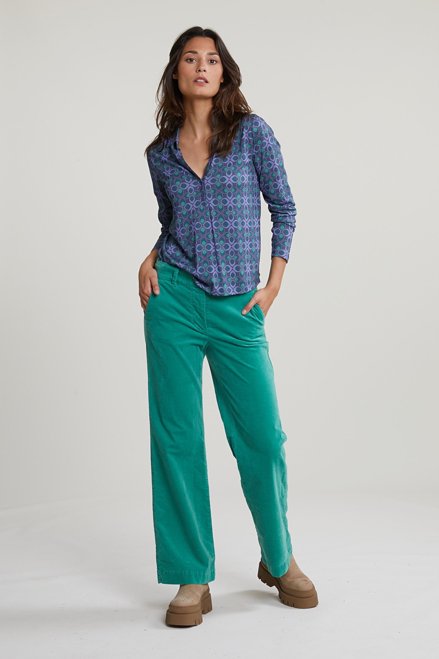 PURPLE/GREEN FANTASY V-NECK T-SHIRT 3