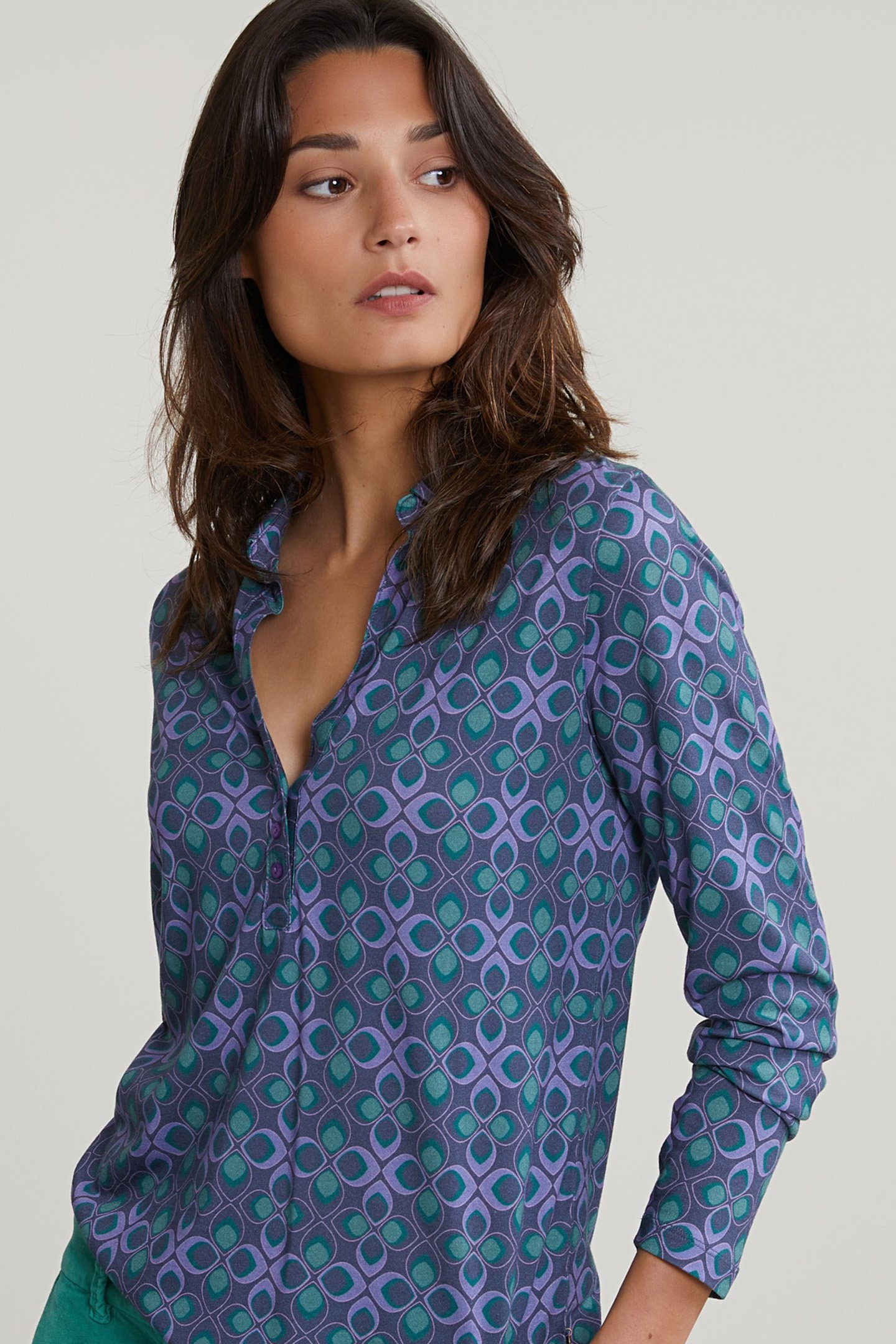 PURPLE/GREEN FANTASY V-NECK T-SHIRT 4