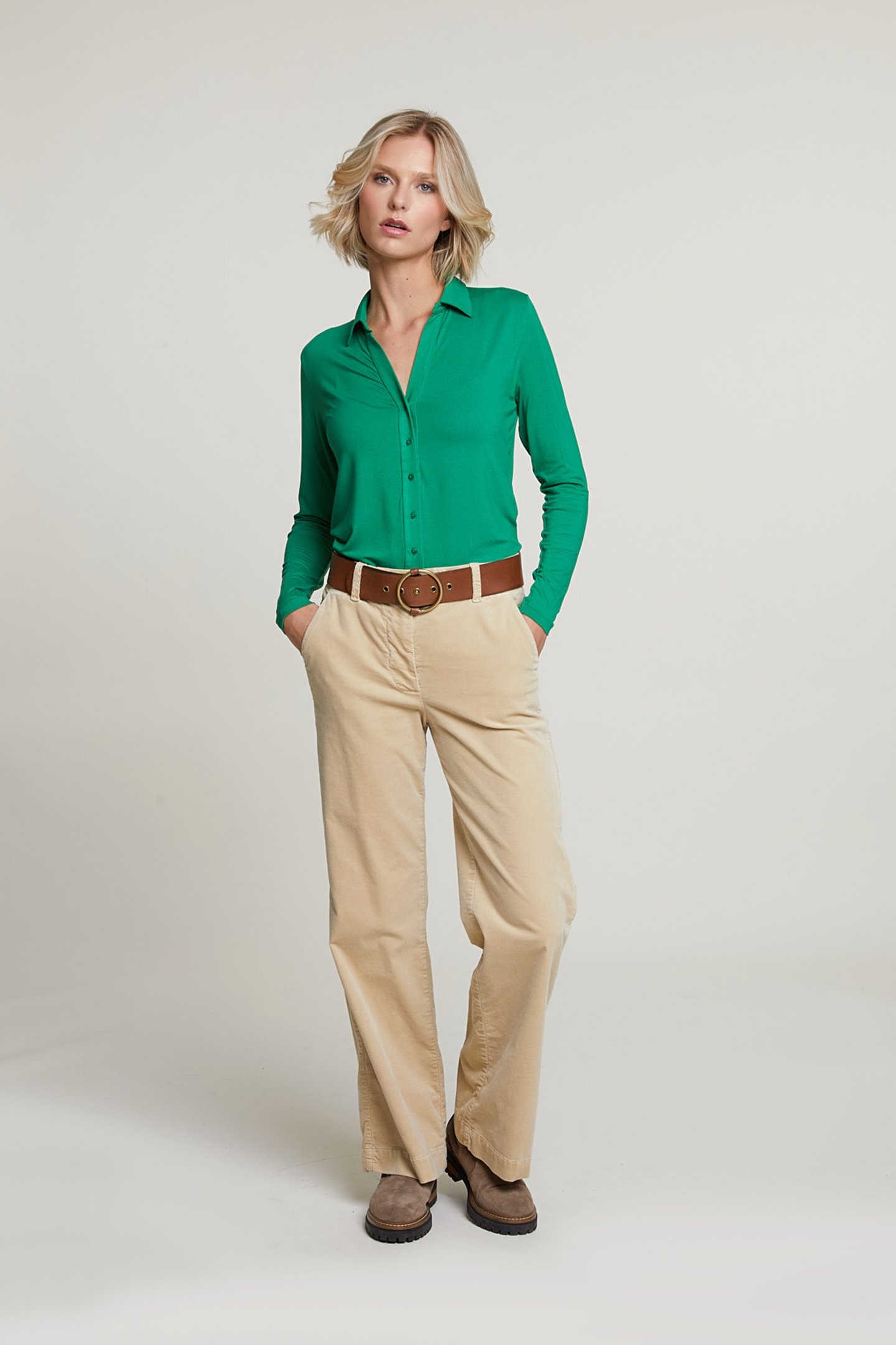 GREEN BUTTONED V-NECK T-SHIRT 3