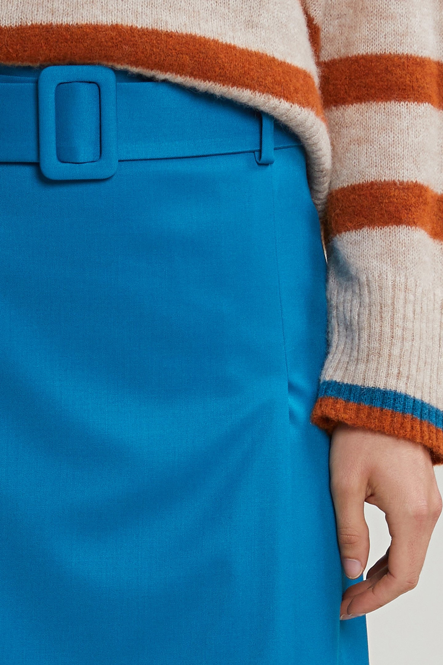 TURQUOISE SHORT BELTED SKIRT 4