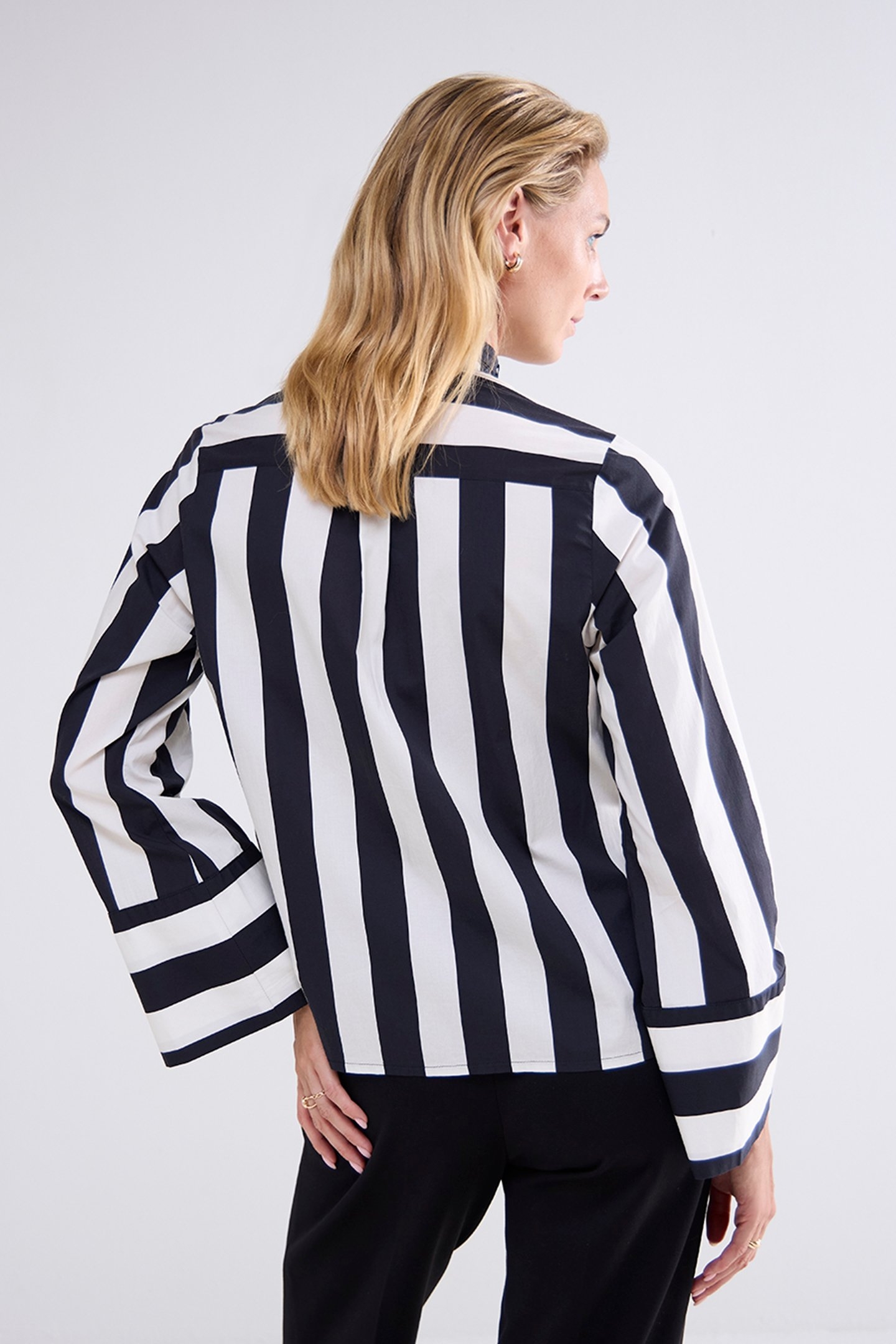 BLOUSE BOW STRIPE PRINTED BLACK IVORY 2