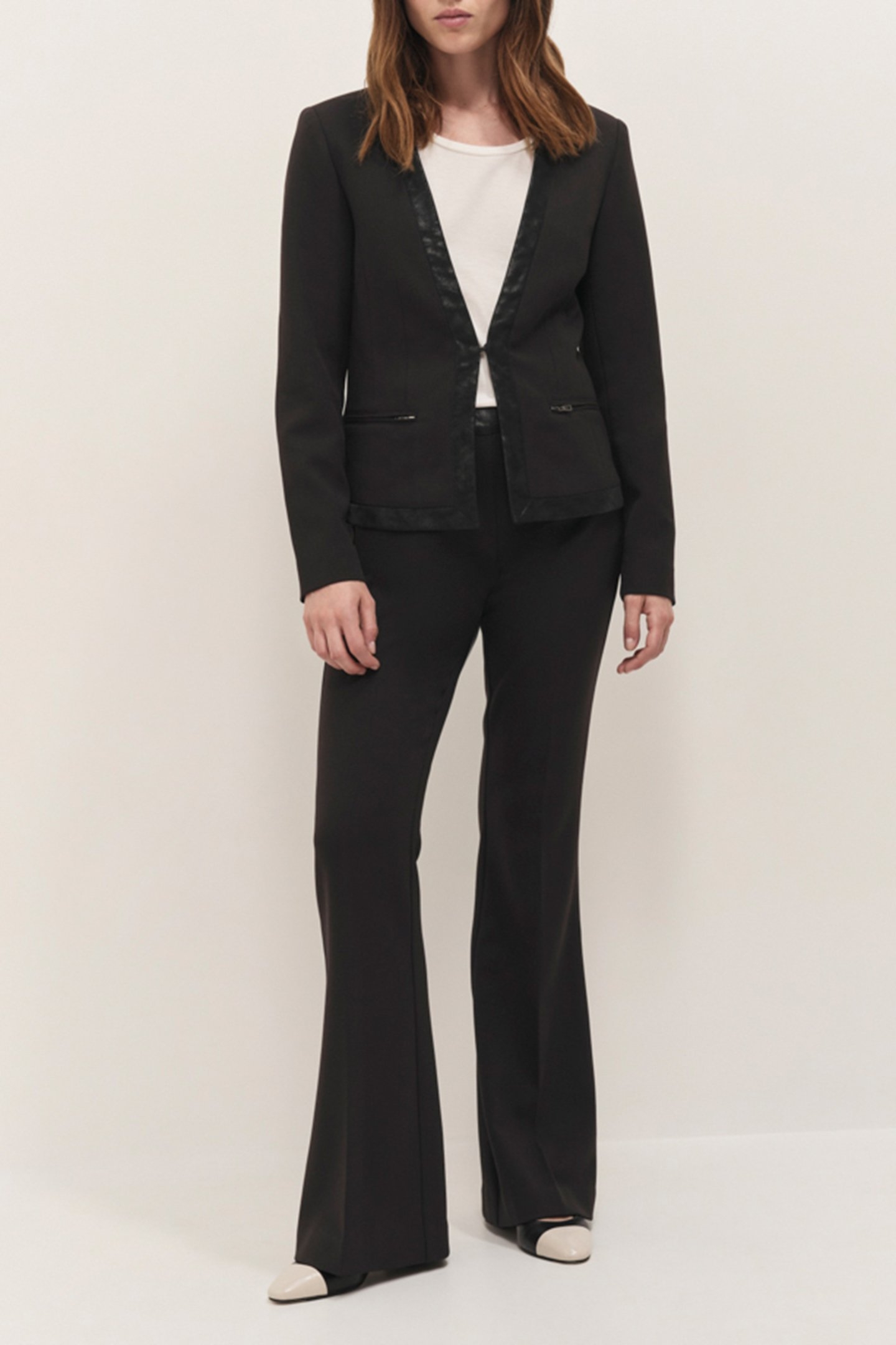 VADI - SHORT BLACK SUIT JACKET WITH CONTRASTING COLLAR 3