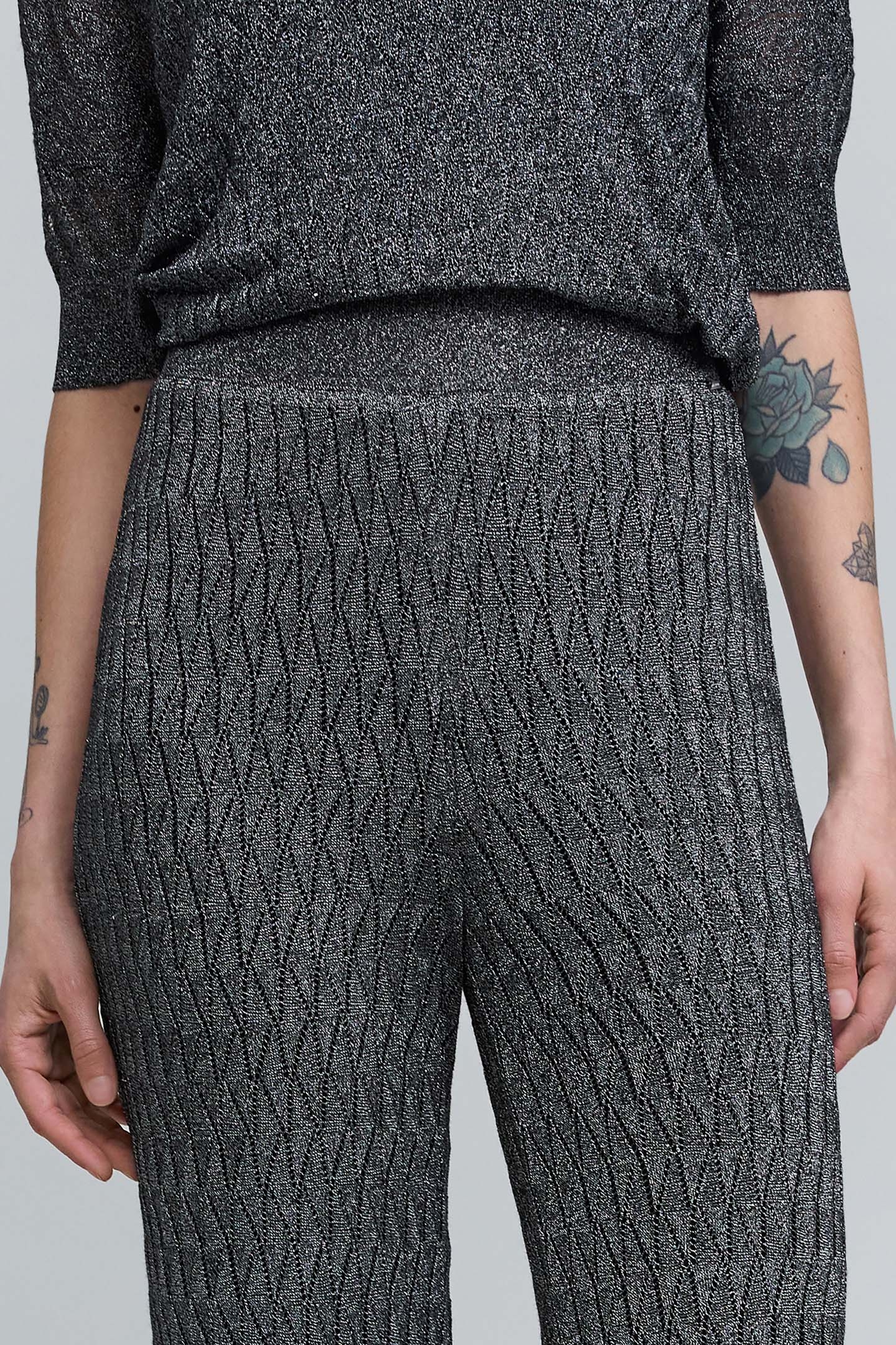 GREY PANTS IN FINE OPENWORK GRAPHIC KNIT 5