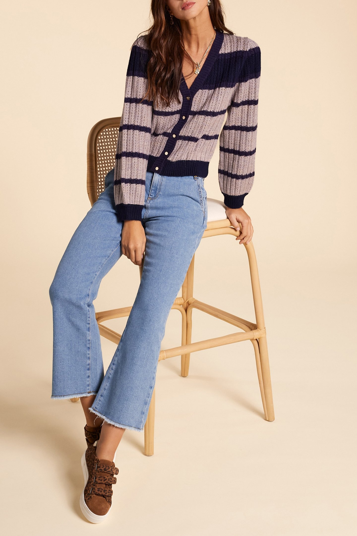 AUTHENTIC BLUE FLARED JEANS 3