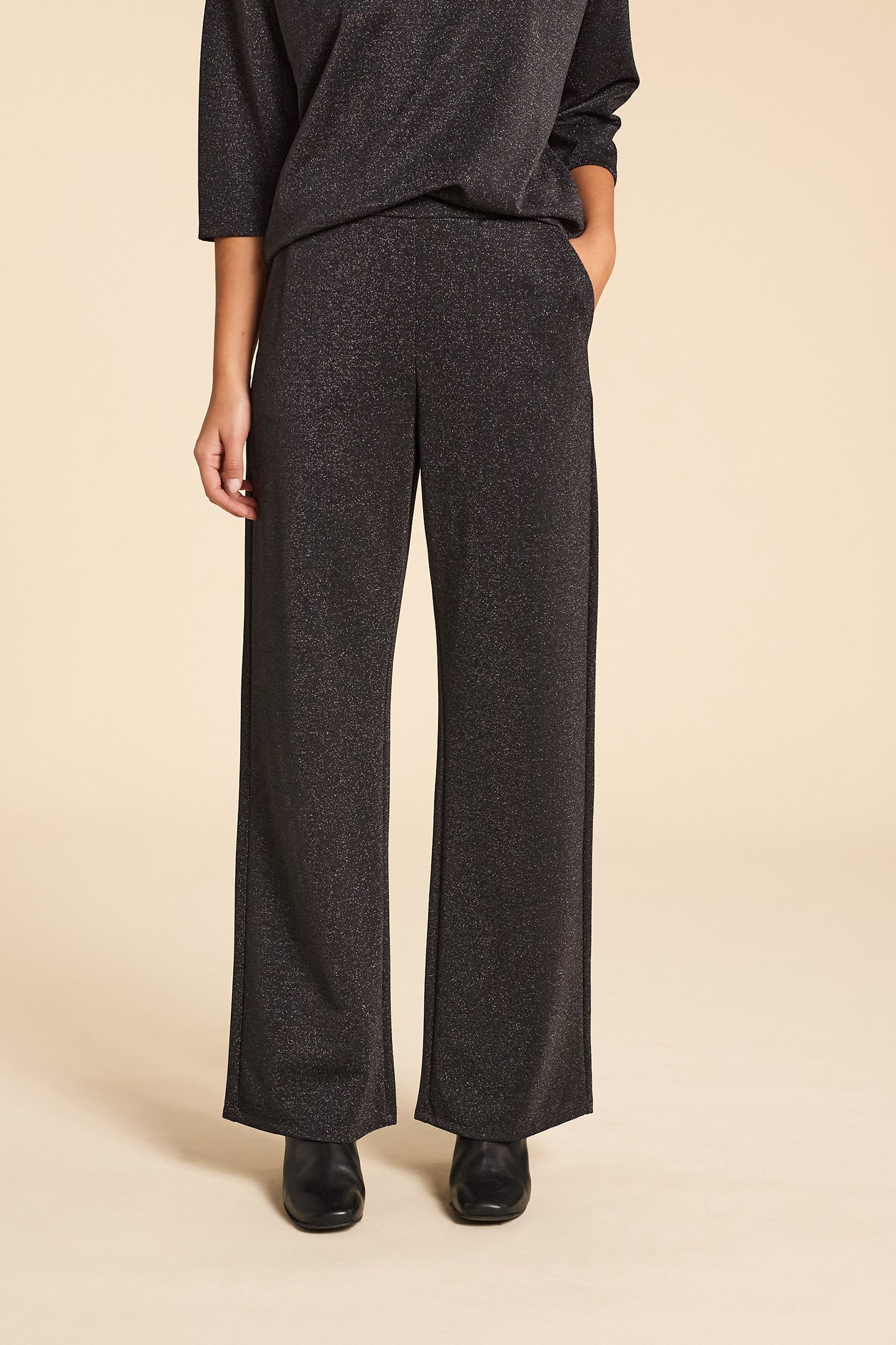 BLACK SEQUINED PANTS 1