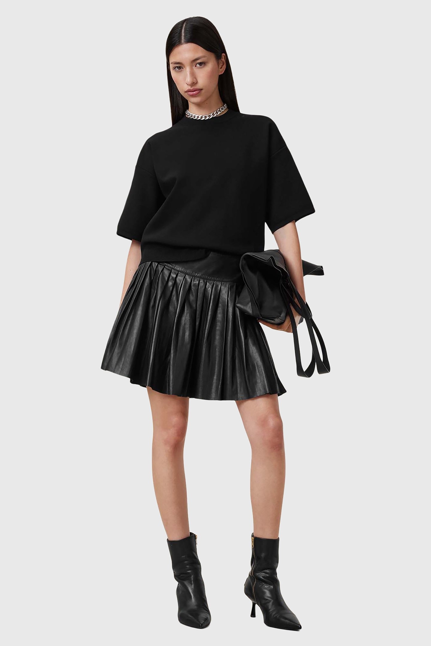 REMI KNIT TEE BLACK 5