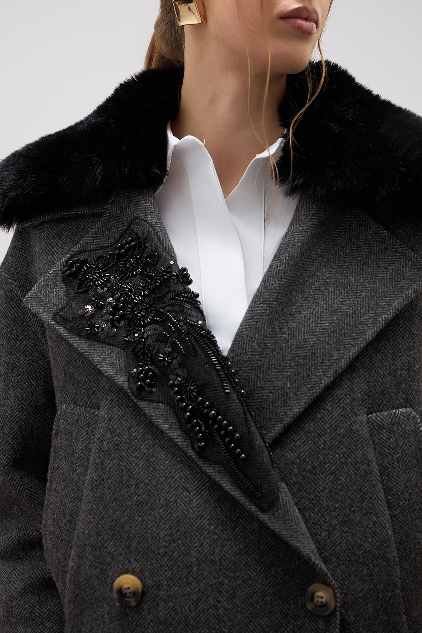 SHORT COAT WITH JEWEL PATCH GREY 4