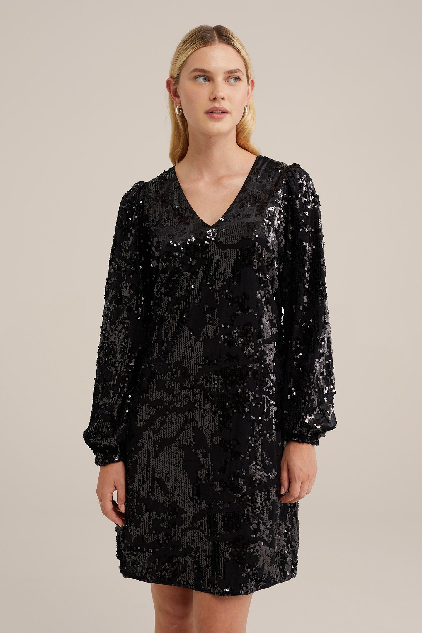 DRESS MID LENGTH BLACK 1