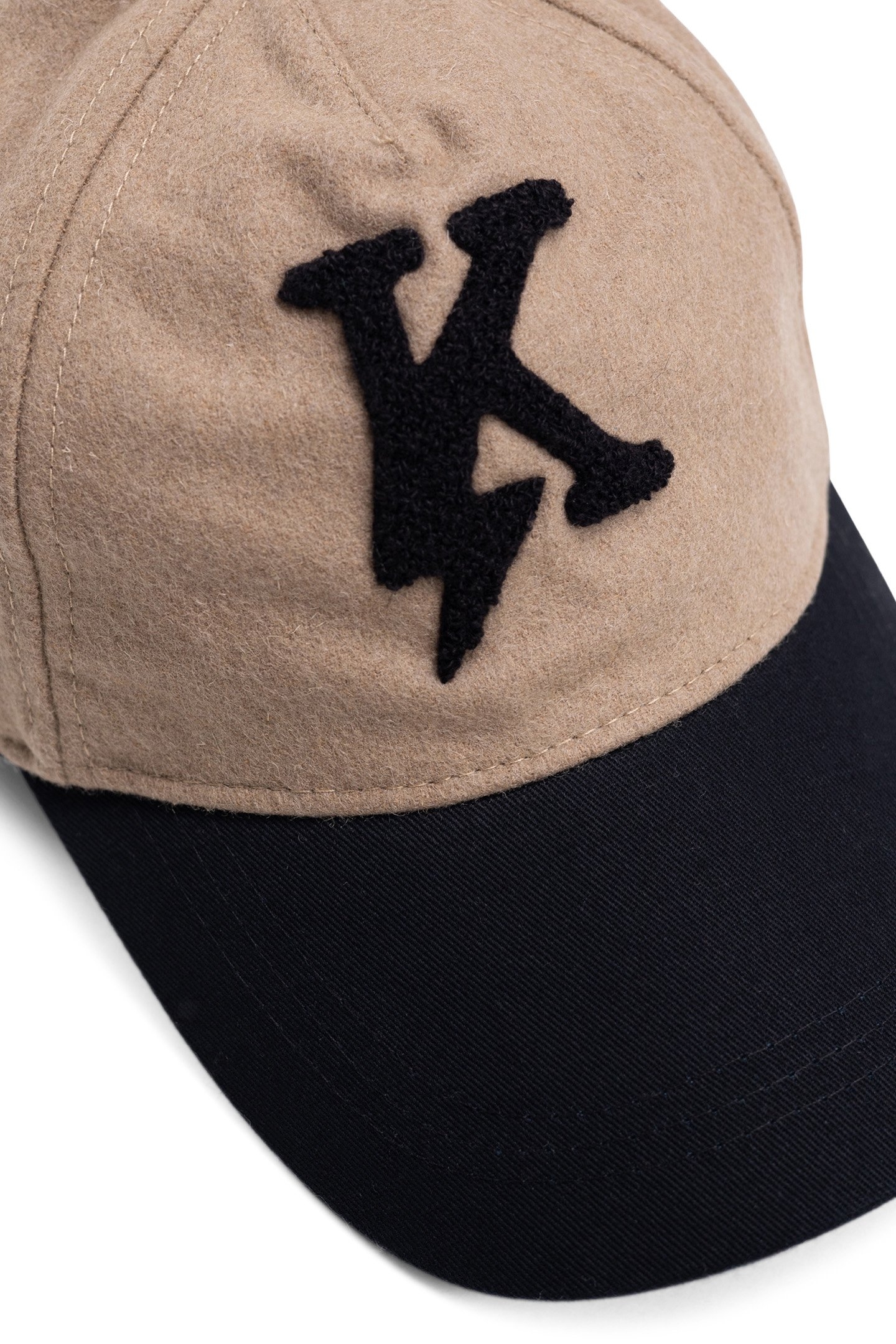 BOY’S CAMEL CAP WITH EMBROIDERED BOUCLETTE LIGHTNING-K 7