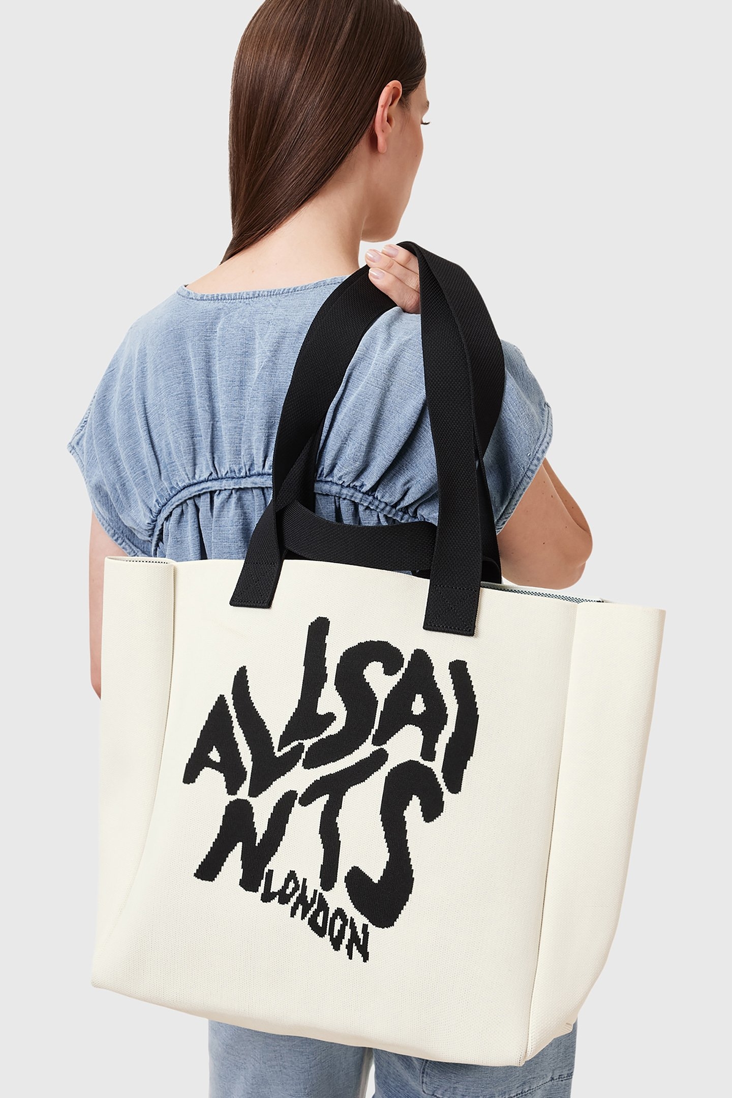 IZZY ORLANDO EW TOTE WHITE 3