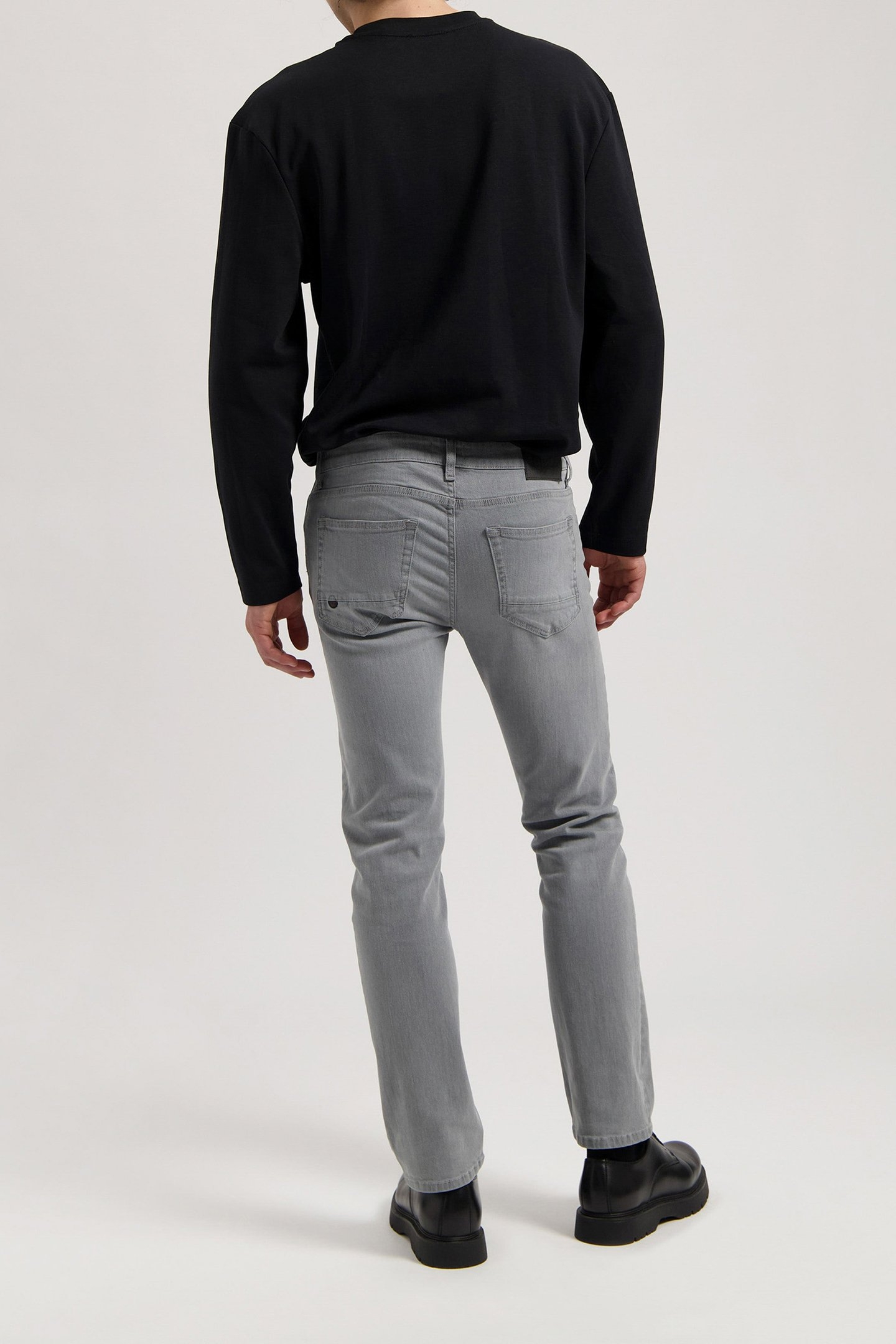 BRYCE MID STRAIGHT LIGHT GREY 4