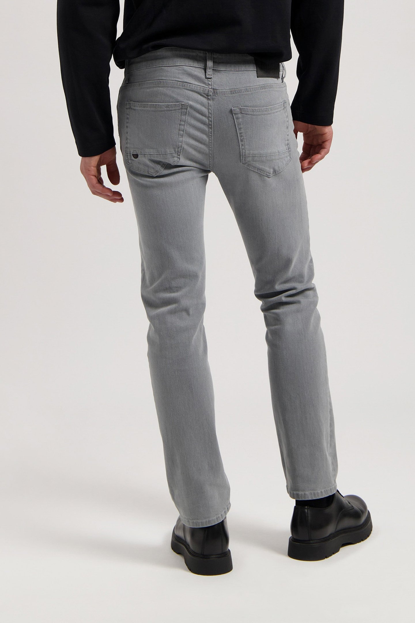 BRYCE MID STRAIGHT LIGHT GREY 2