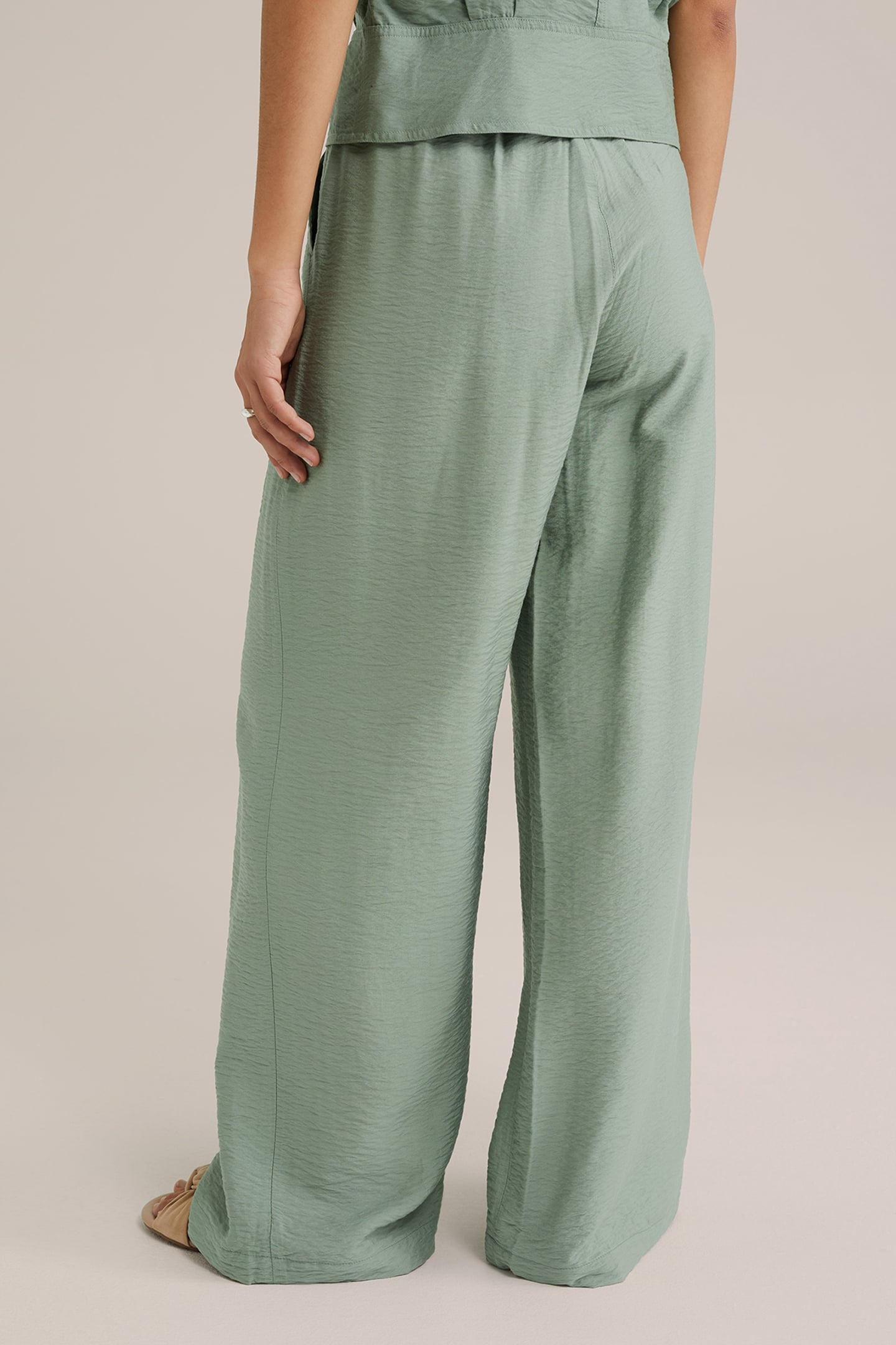 TROUSER PASTEL GREEN 2