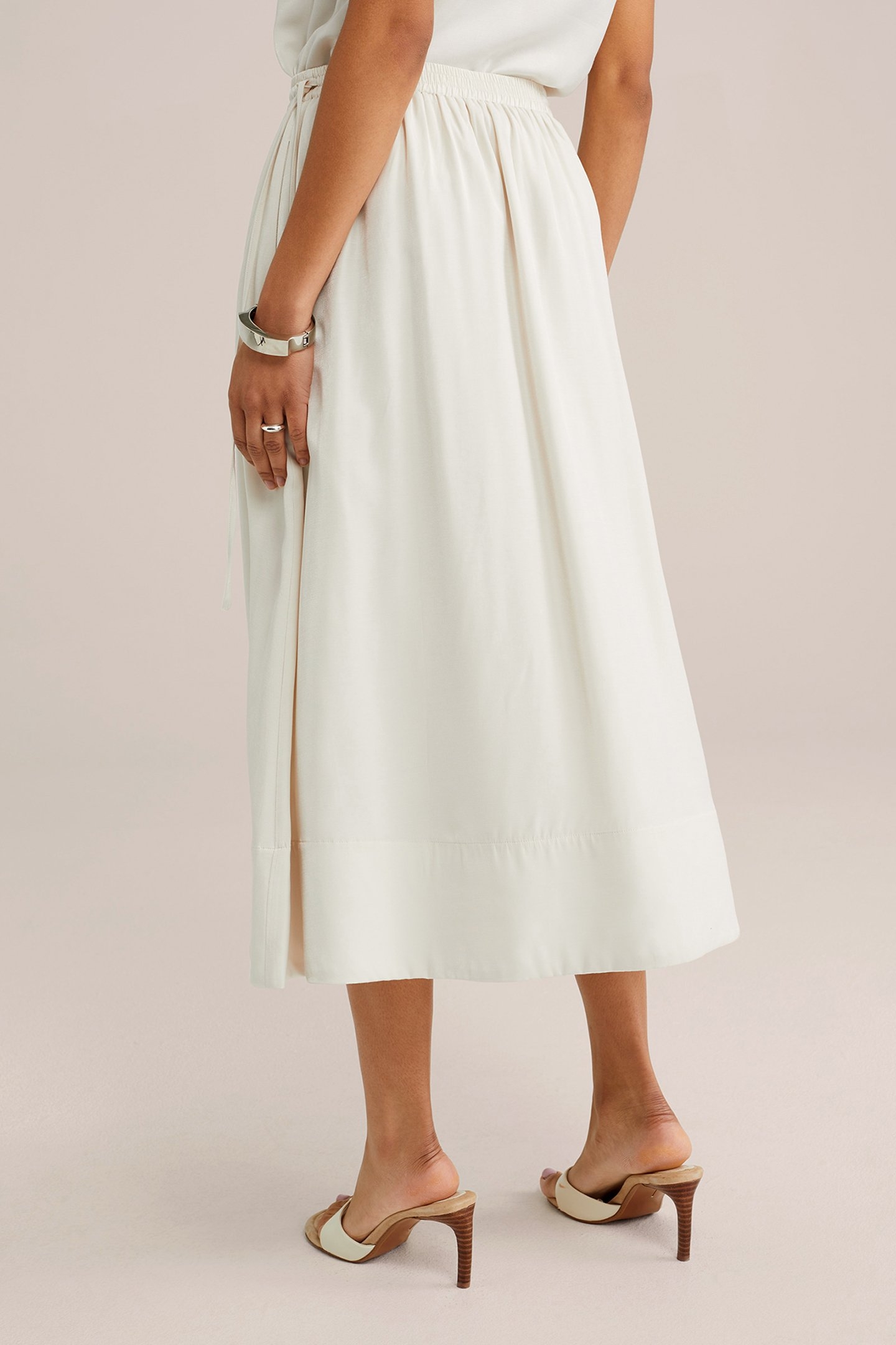 SKIRT MEDIUM LENGTH BEIGE 2