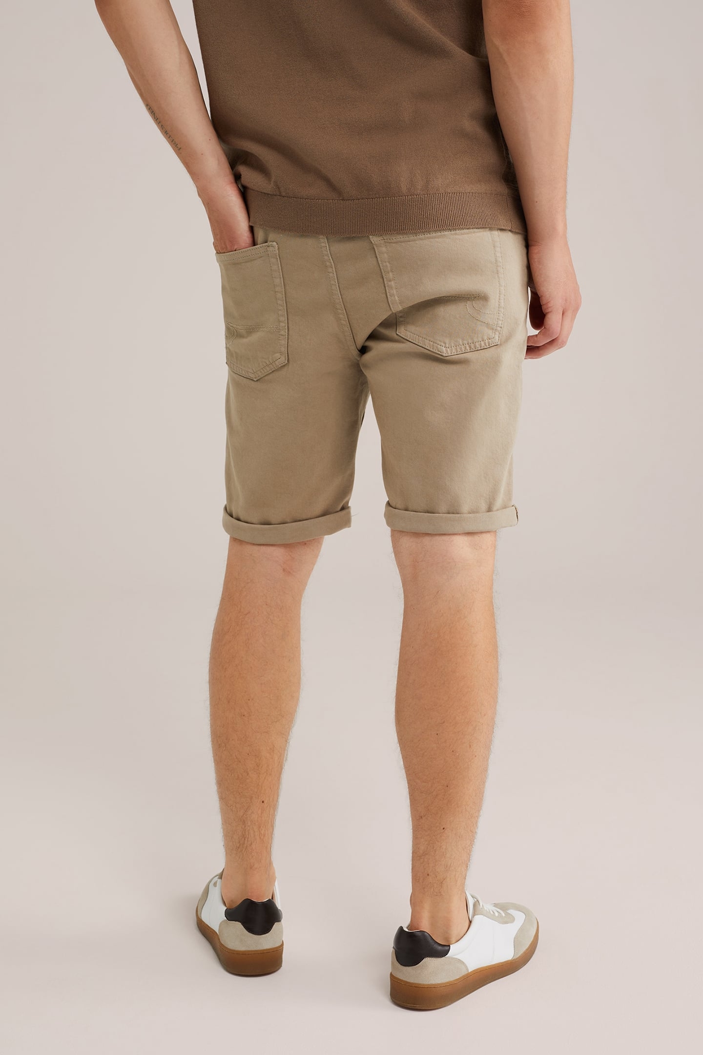 SHORT GREYISH GREEN 2