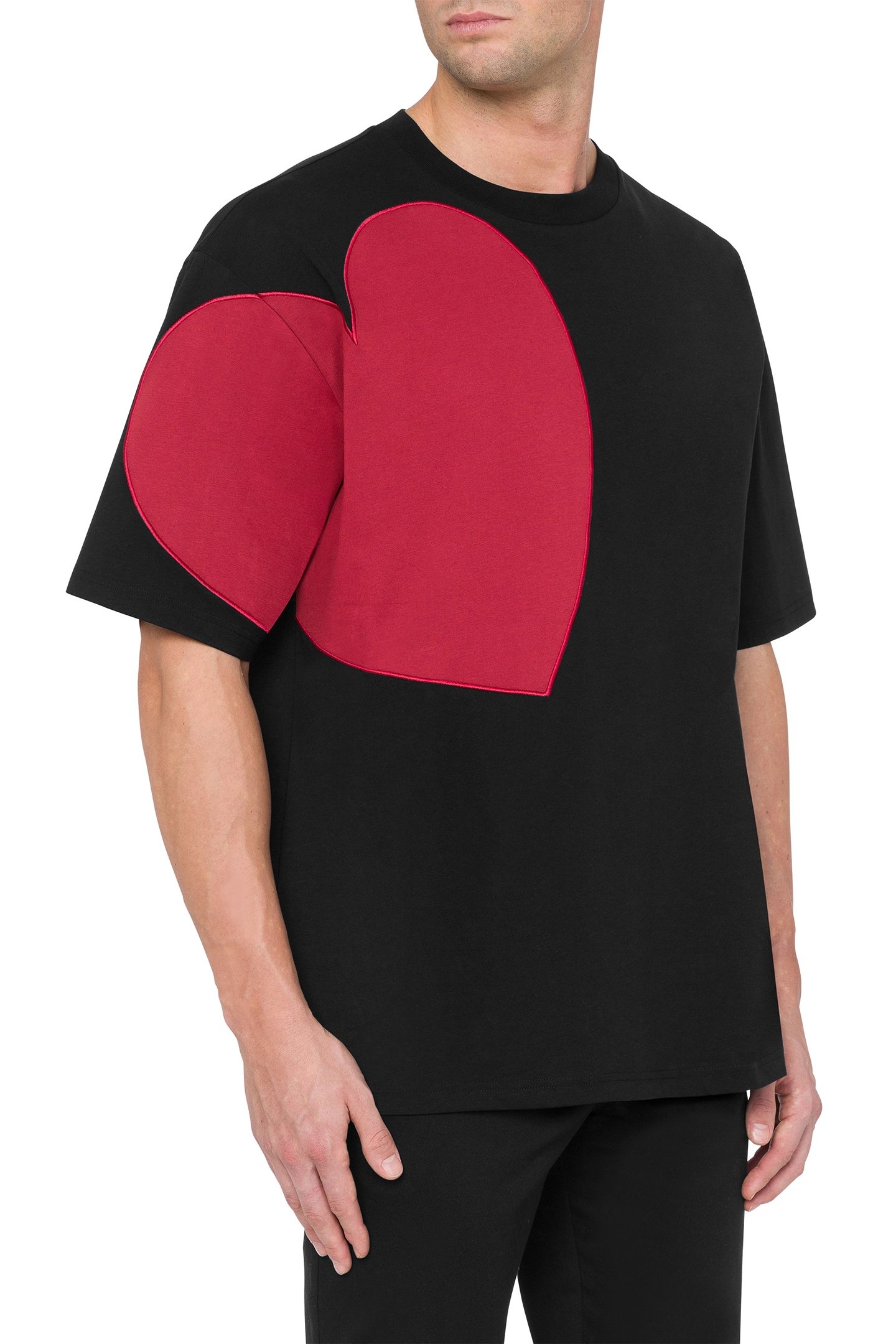 T-SHIRT HEART GRAPHIC BLACK 1