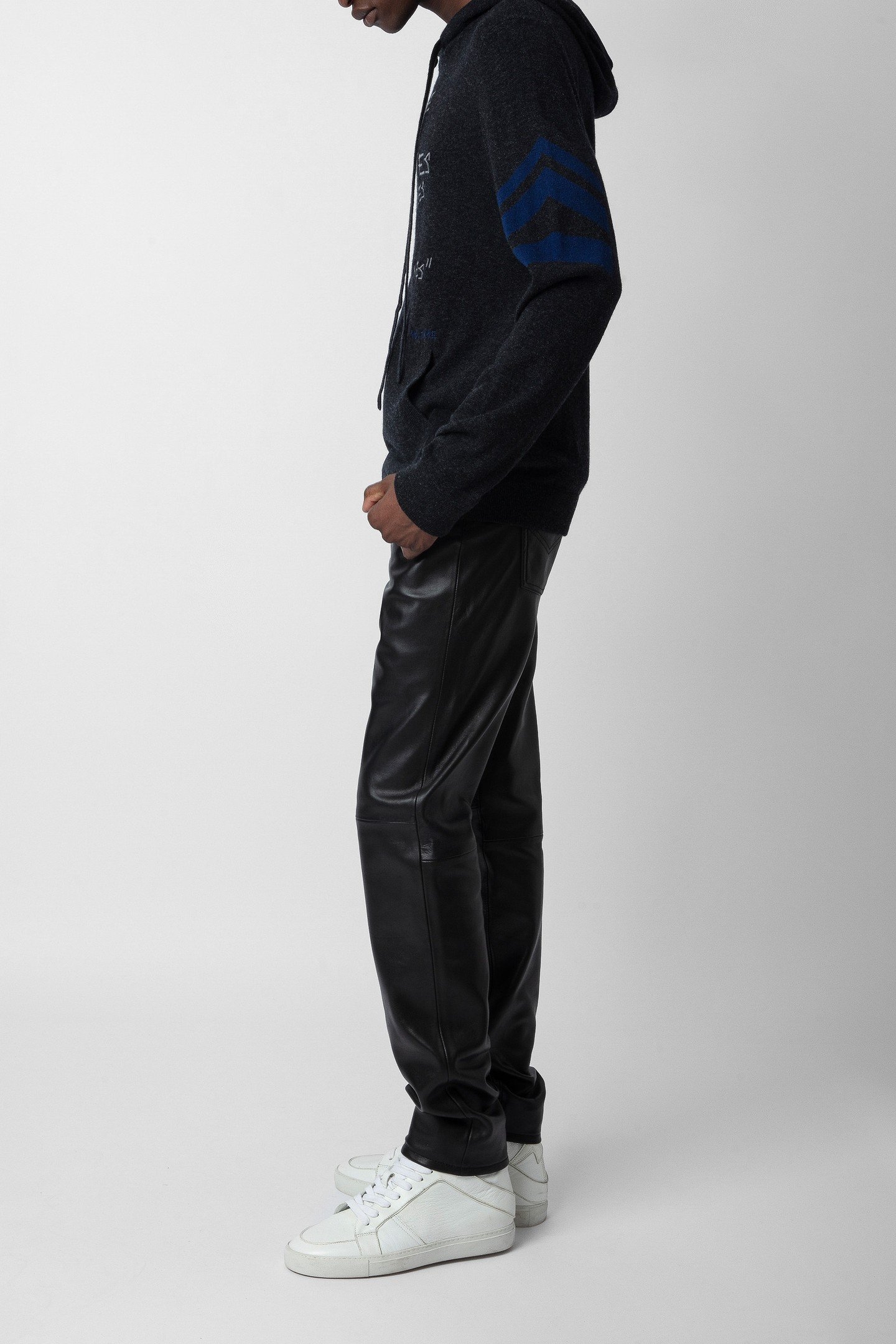 CLAY ENGRAVED WORDING SWEATER ANTHRACITE 4