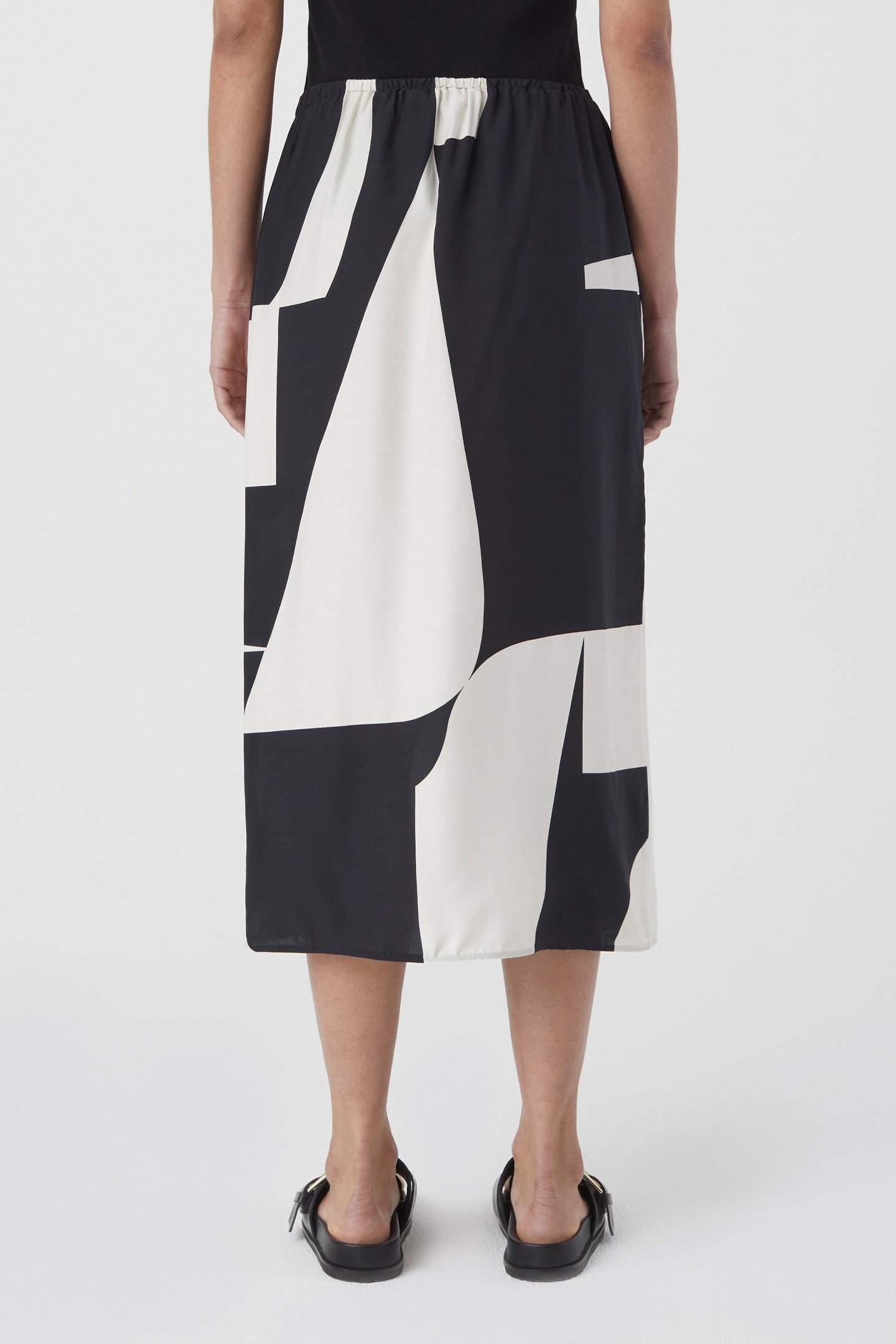 LONG SUIT SKIRT BLACK 3