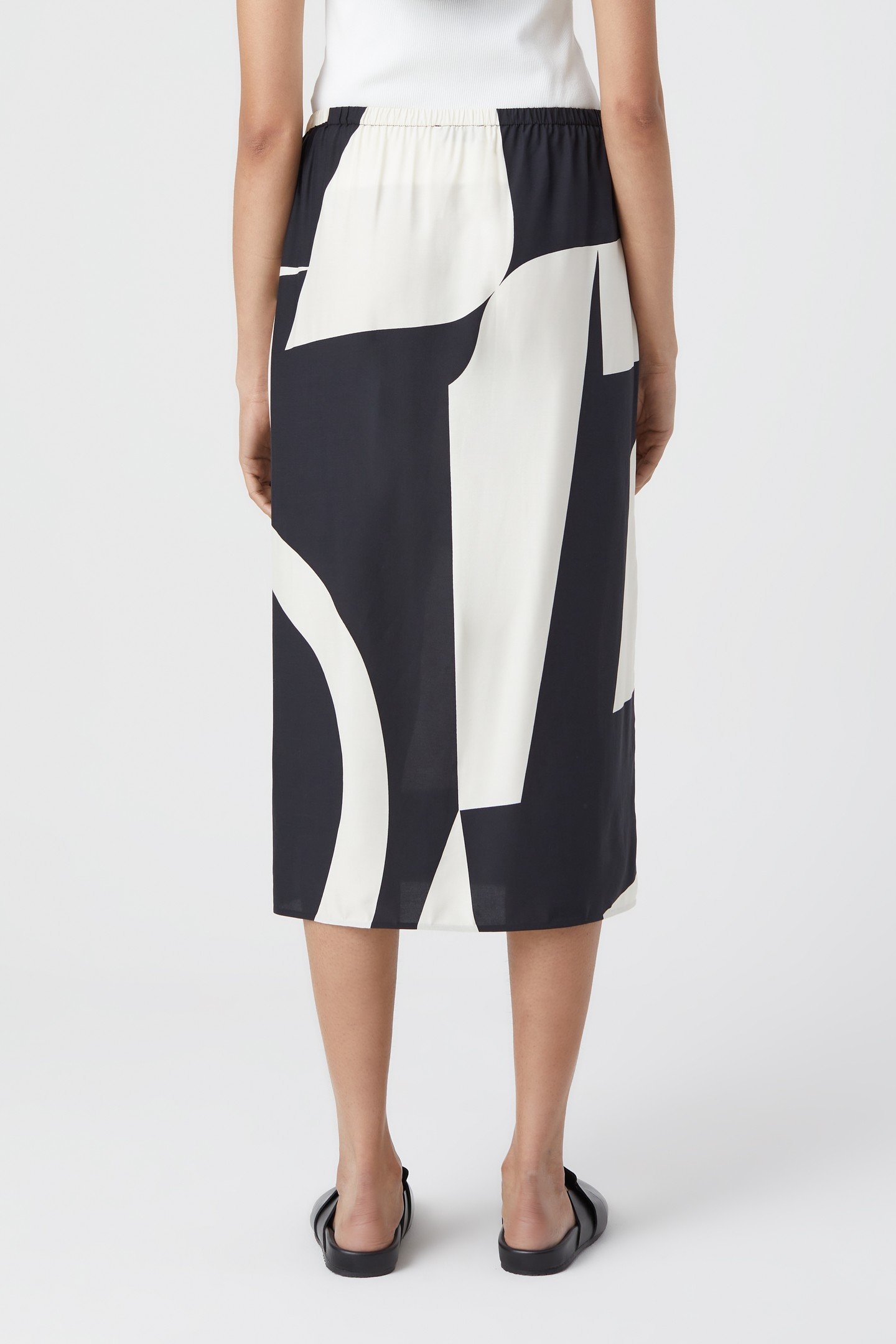 LONG SUIT SKIRT BLACK 5