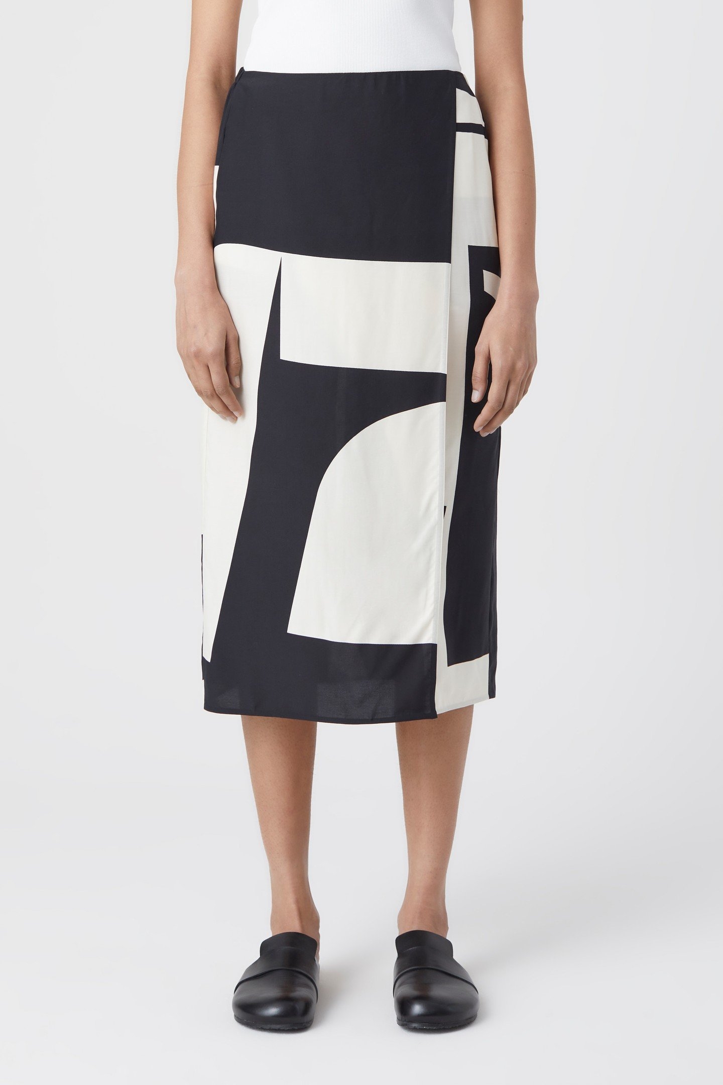 LONG SUIT SKIRT BLACK 3